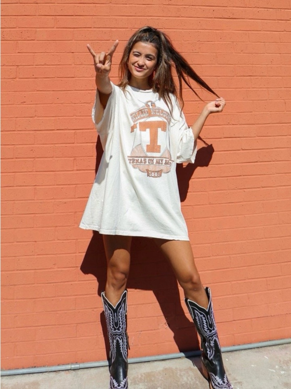 Livy Lu Willie Nelson “Texas on My Mind” Vintage Distressed Style Size L OS